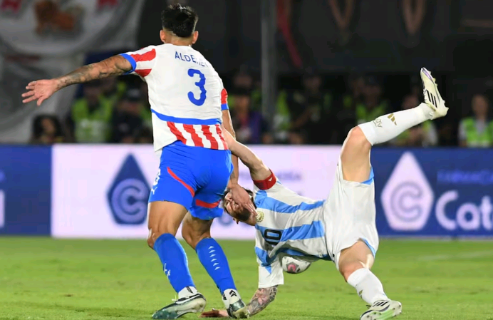 巴拉圭球员致歉：亲爱的梅西我为球迷的行为道歉 你拥有无数支持者