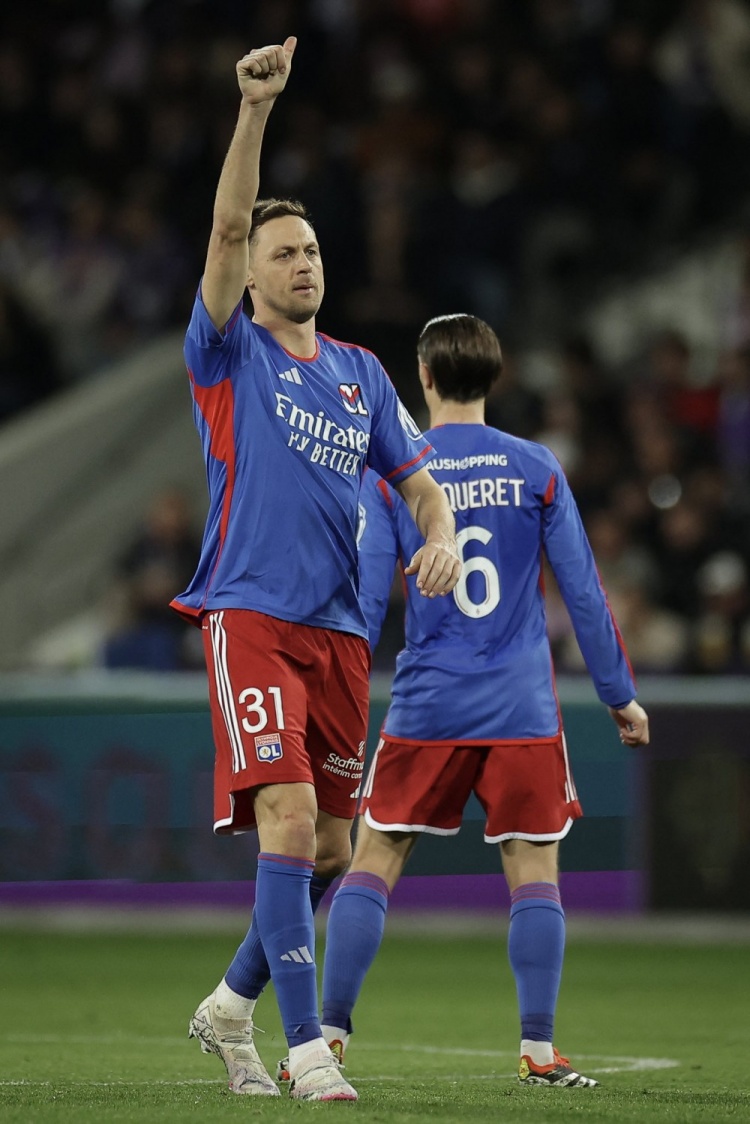 36岁56天!马蒂奇成为里昂队史年龄最大的欧战出场球员