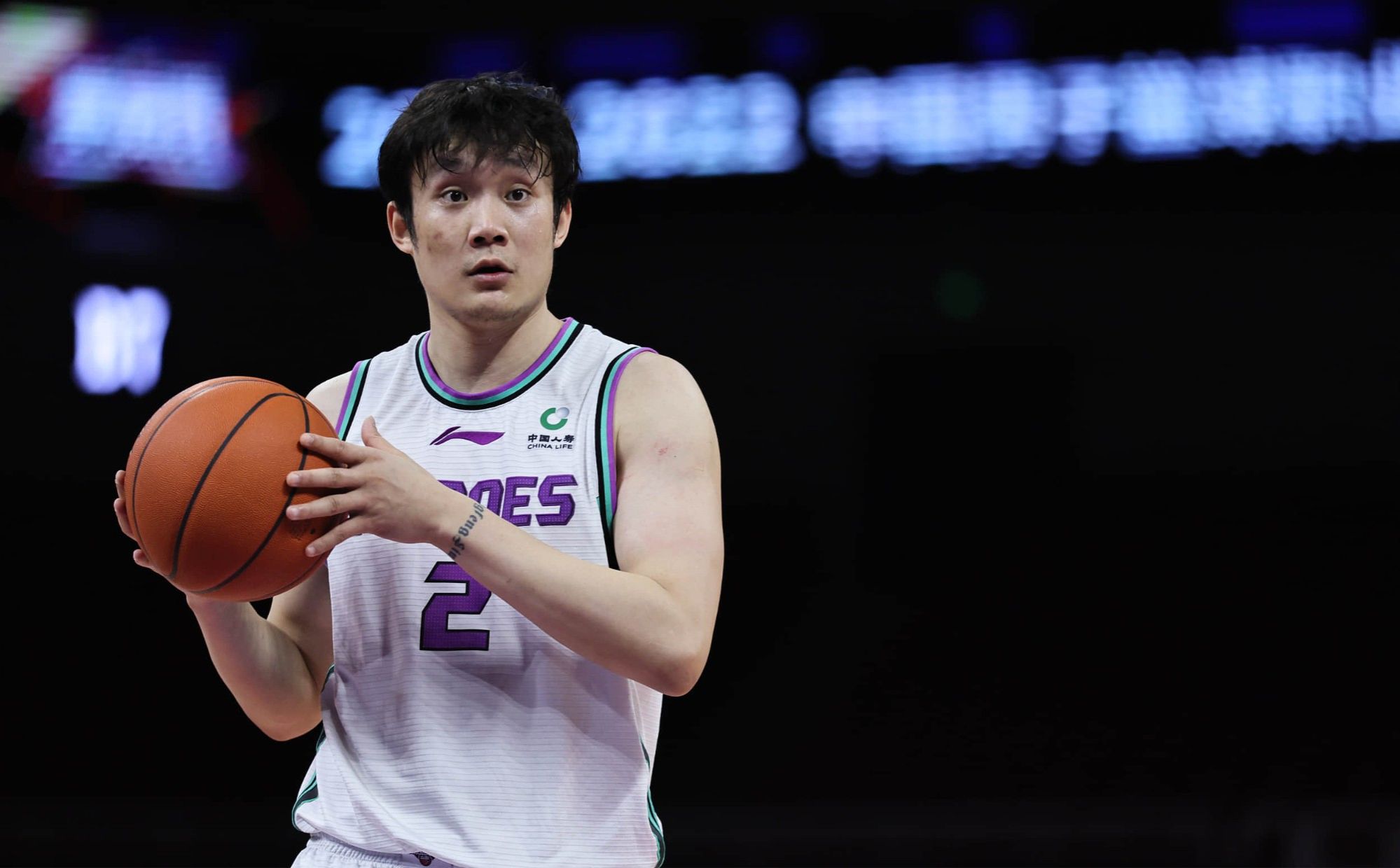 😳媒体人：广州男篮试训丁彦雨航，双方目前尚未签约